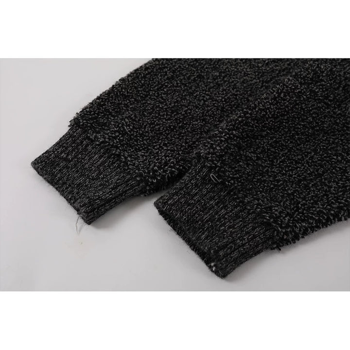 סוודר קרדיגן סרוג מפליז עם כפתורים בחזית 