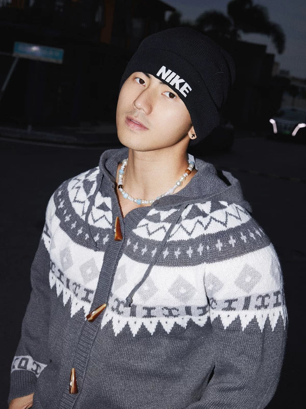 Cardigan à capuche en Fair Isle avec boutons en corne 