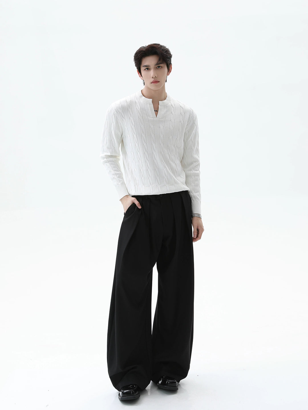 V-Ausschnitt Kabelstrick Pullover 