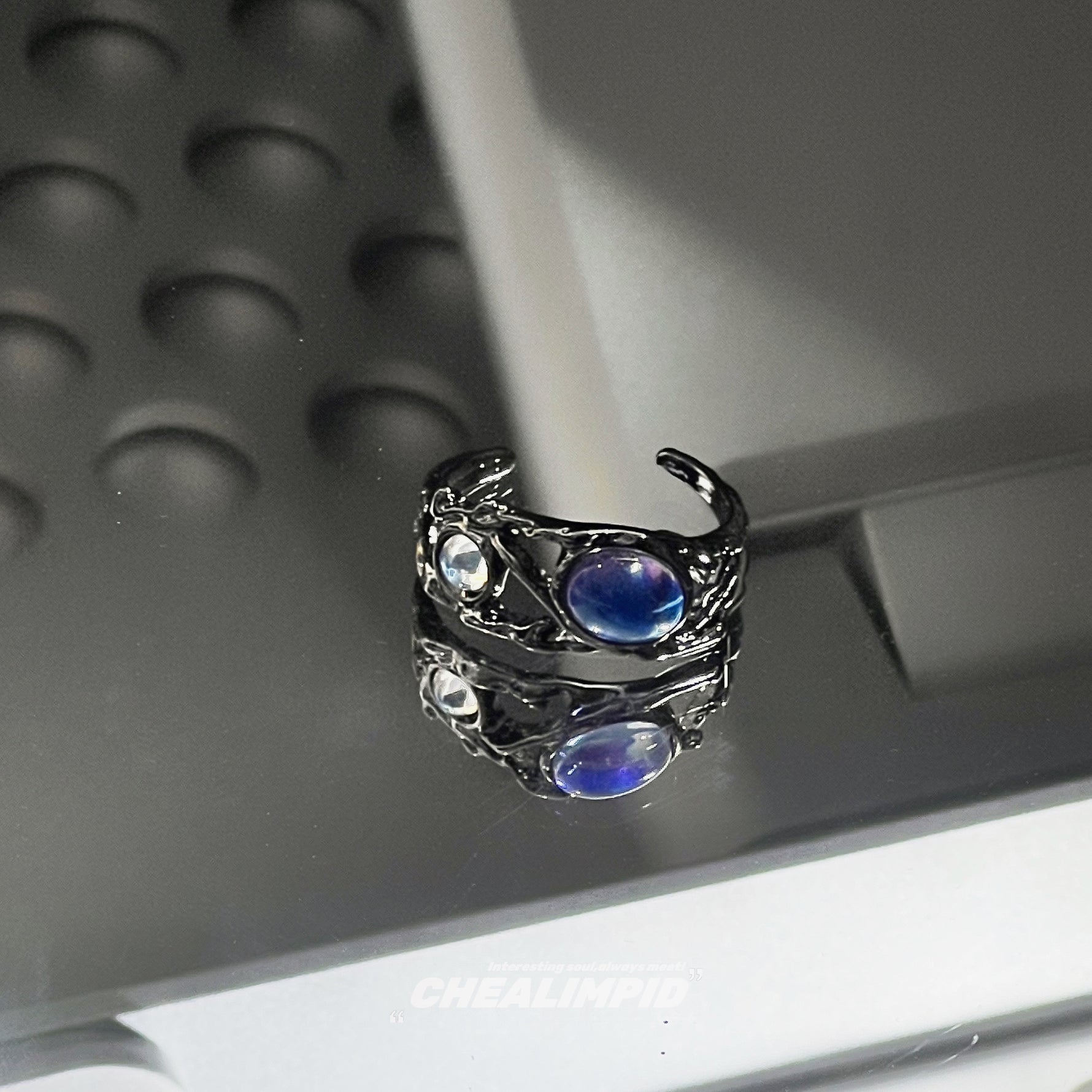 undefined,5905318530112