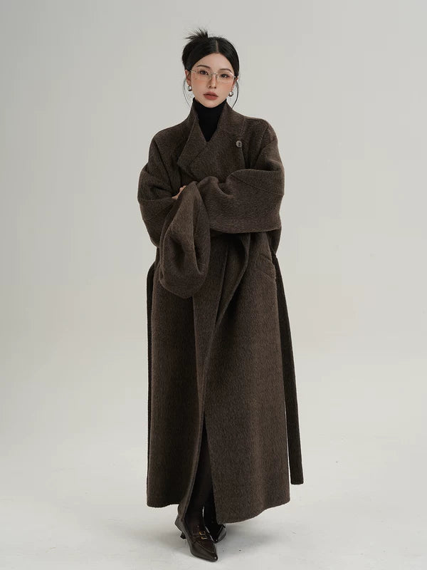 Пальто из длинной шерсти с поясом и стойкой 