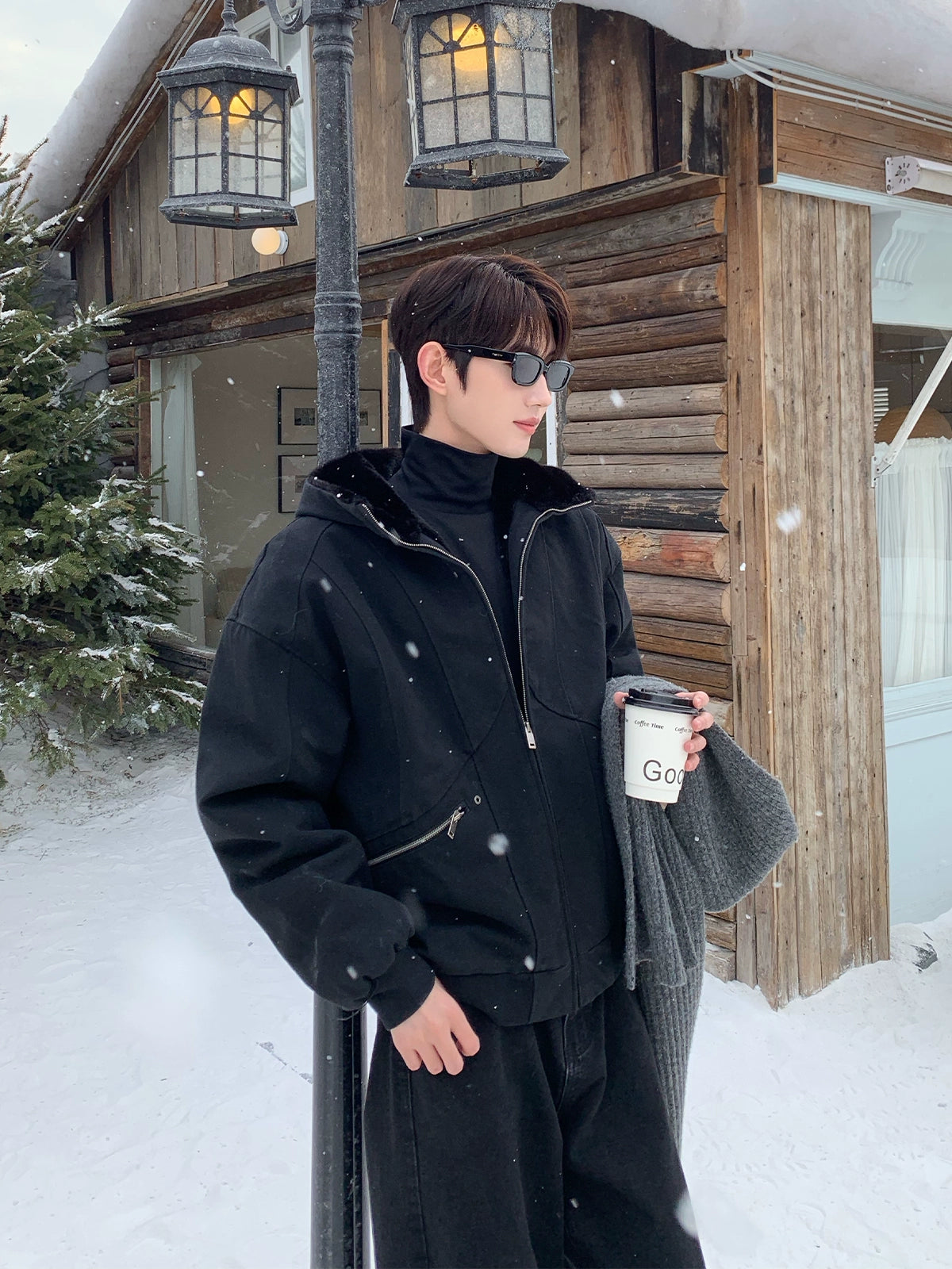 جاكيت عمل معزول بغطاء رأس 