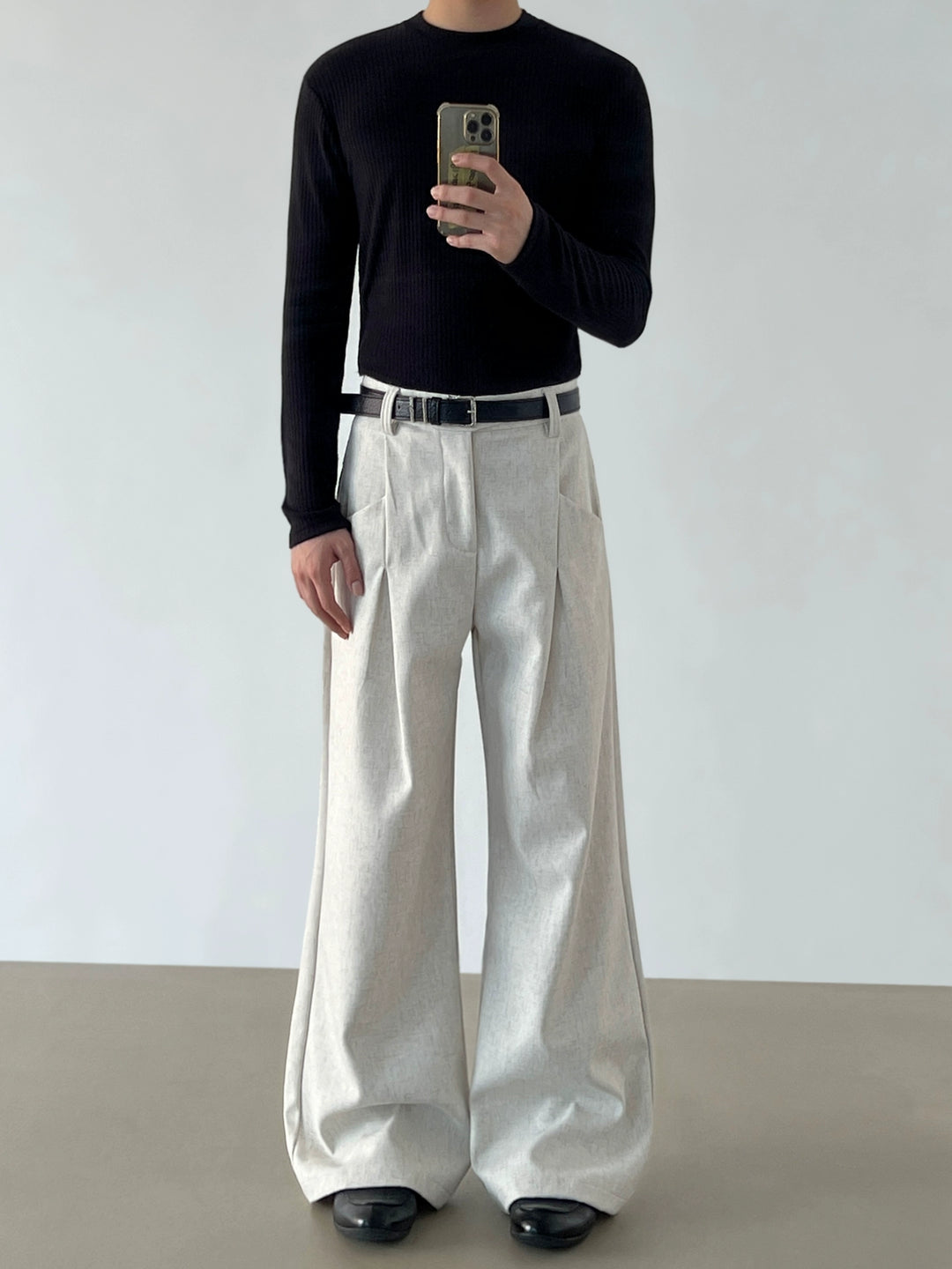 Linen Pleated Wide-Leg Pants