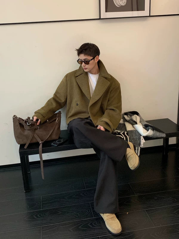 Chaqueta corta de lana de gran tamaño con solapa 