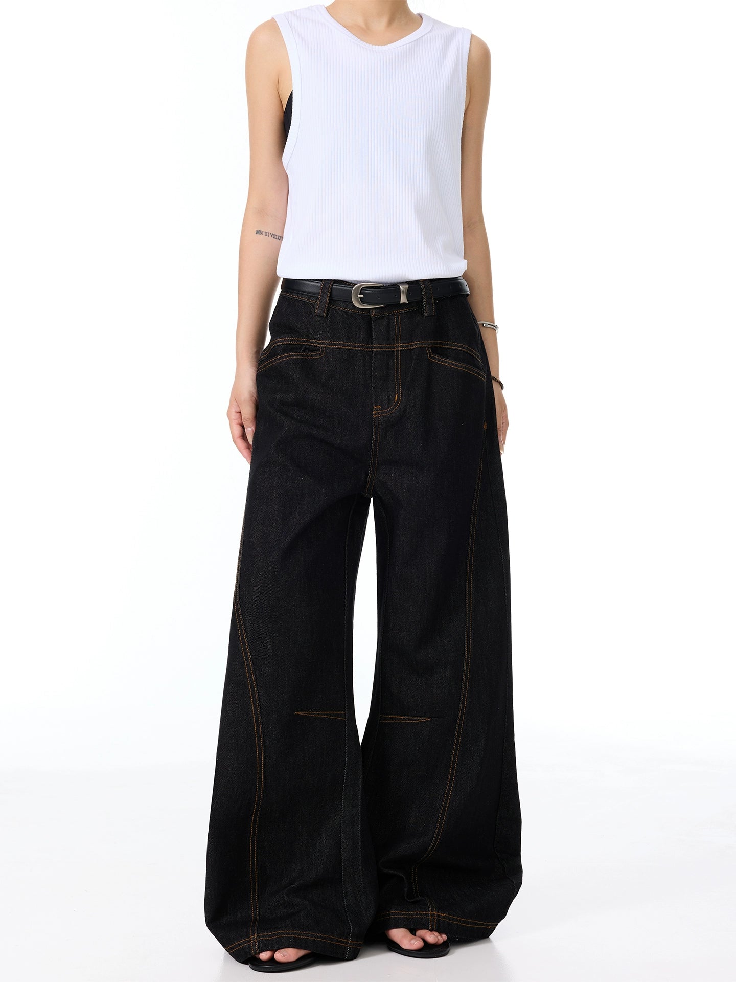 بنطلون جينز واسع الساق بحافة مزدوجة 