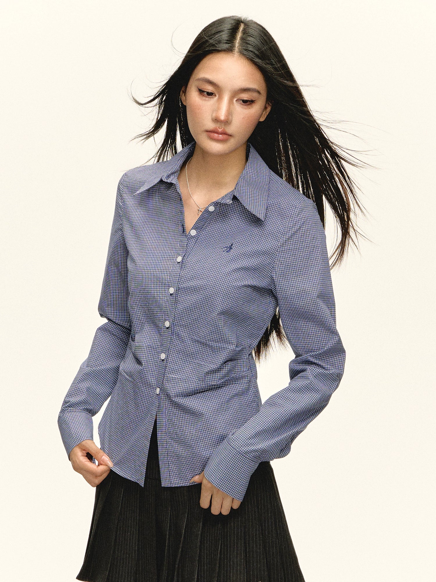 قميص طويل الأكمام مزخرف بمربعات 