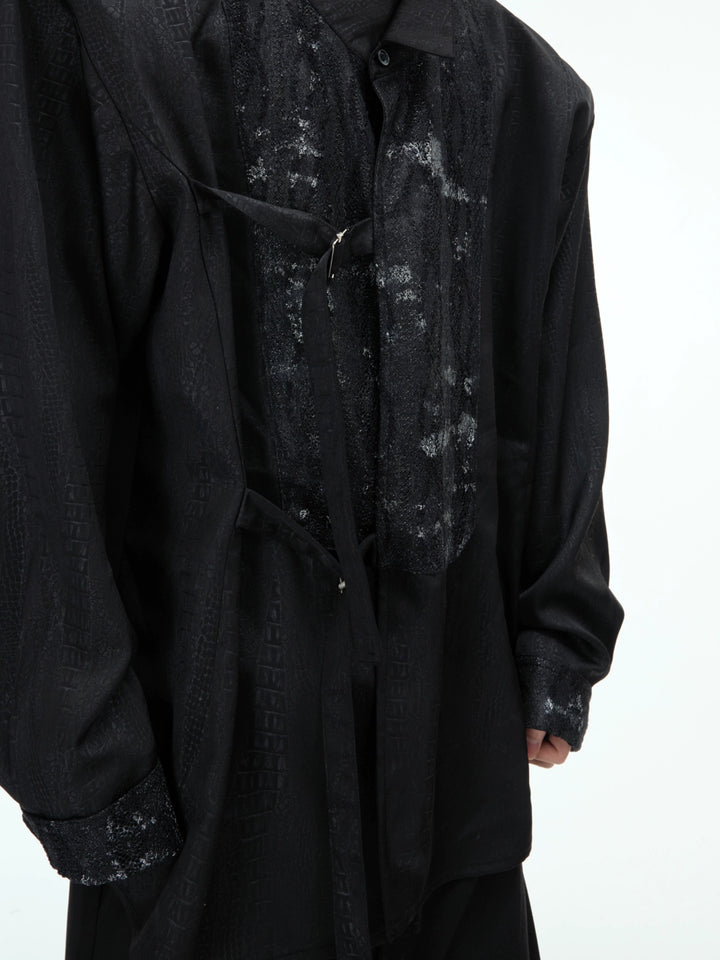 Camicia a maniche lunghe in satin avant-garde 