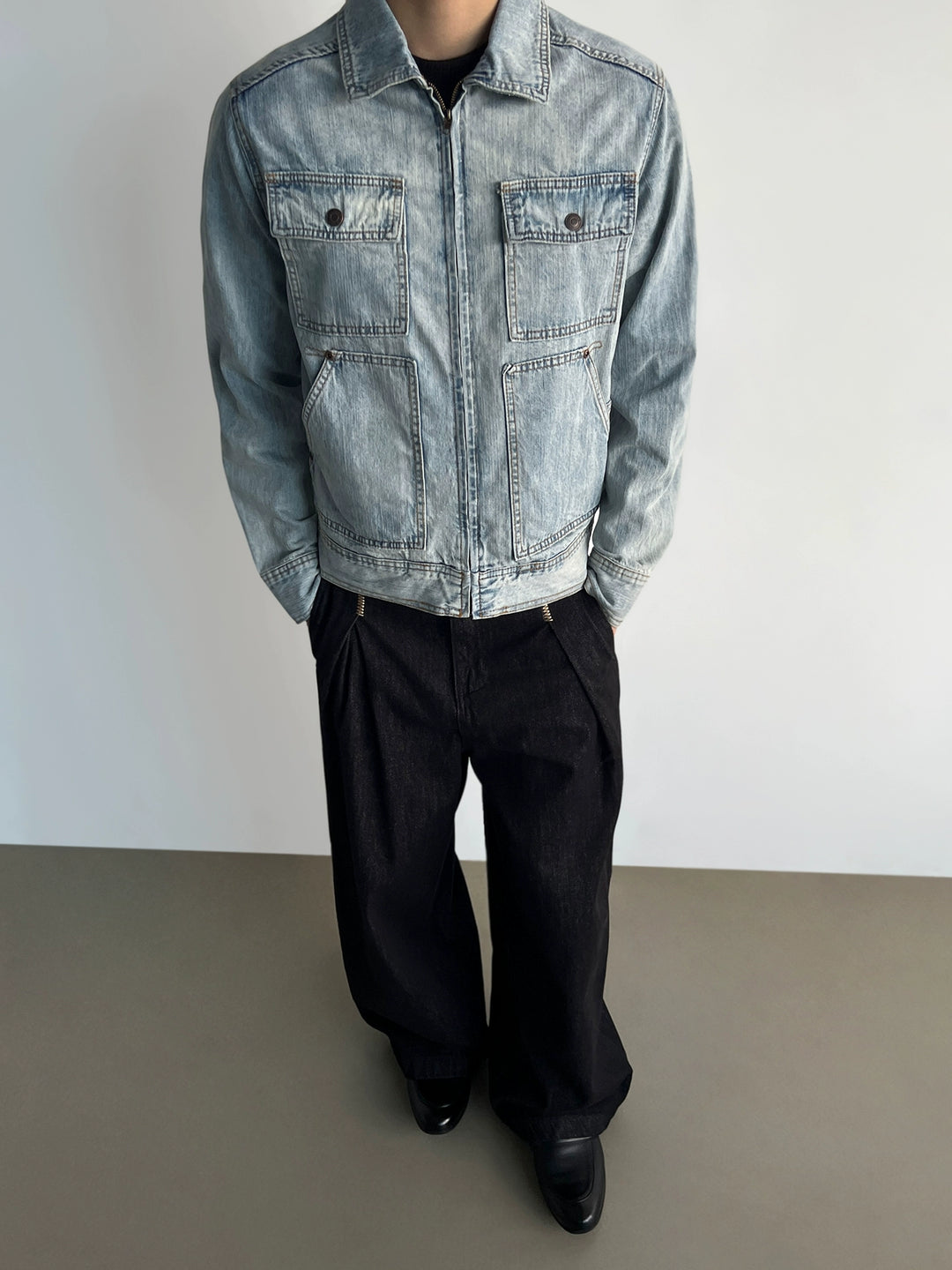 Gestresste Denim-Multi-Taschen-Arbeitsjacke 
