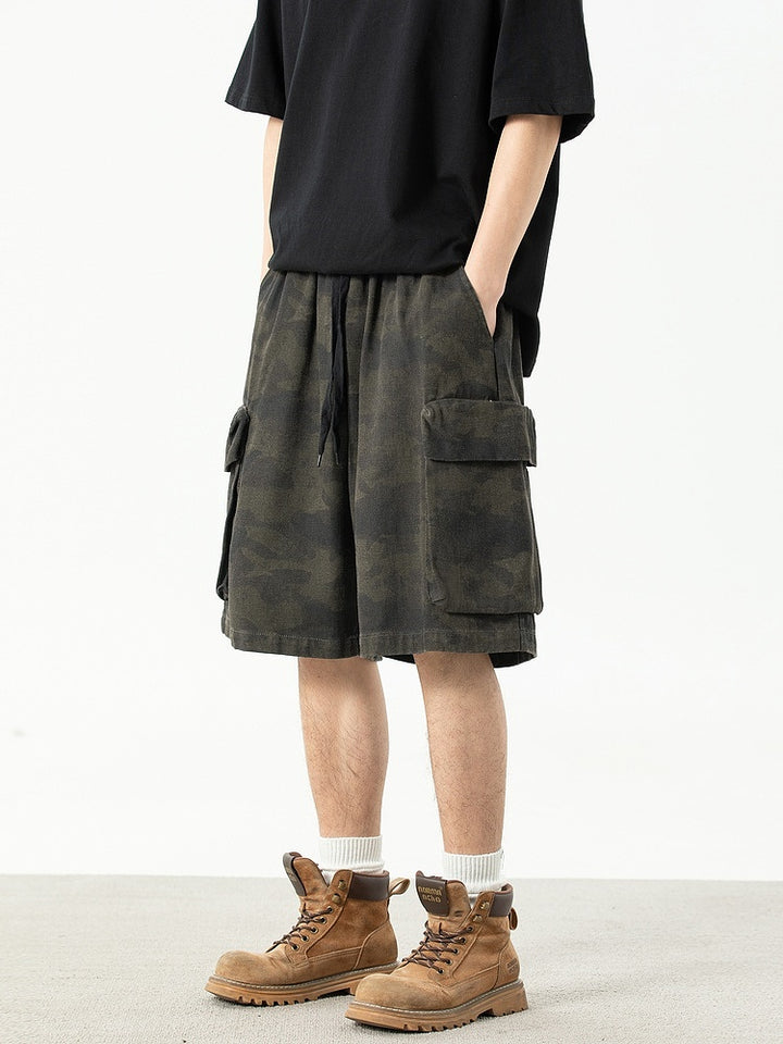 Multi-pocket Camouflage Wide-leg Shorts