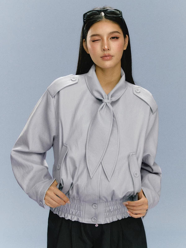 Giacca bomber in ecopelle con collo a cravatta 