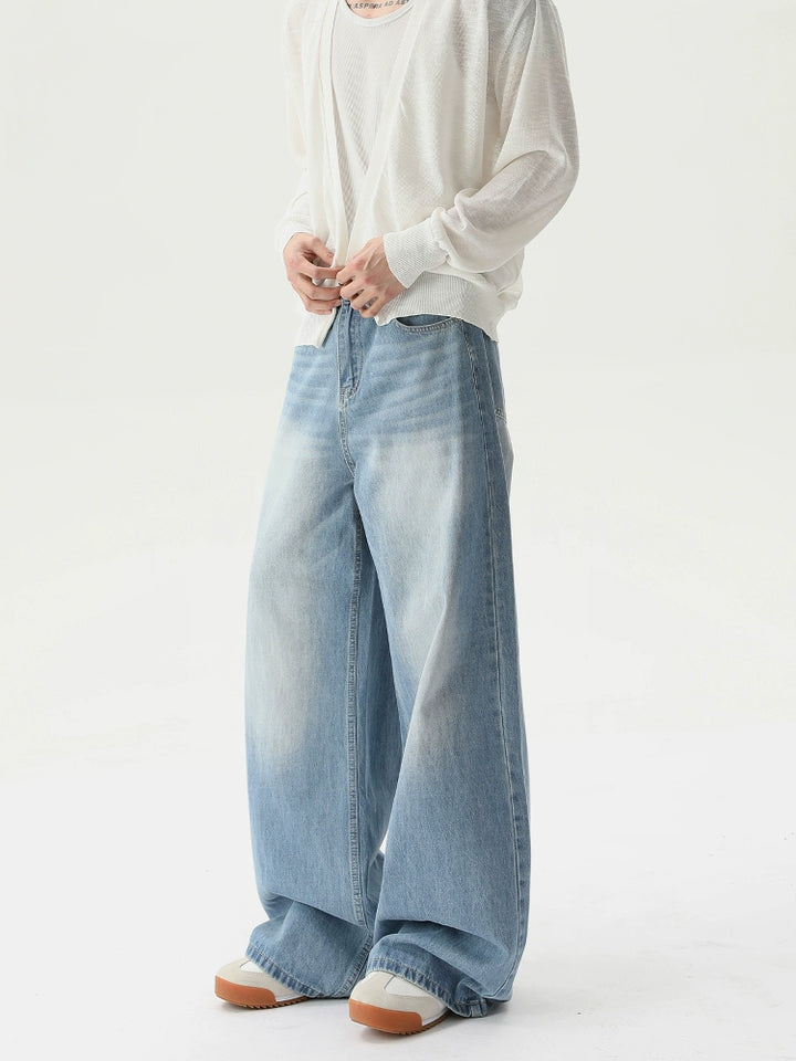 Wide-leg Straight Jeans