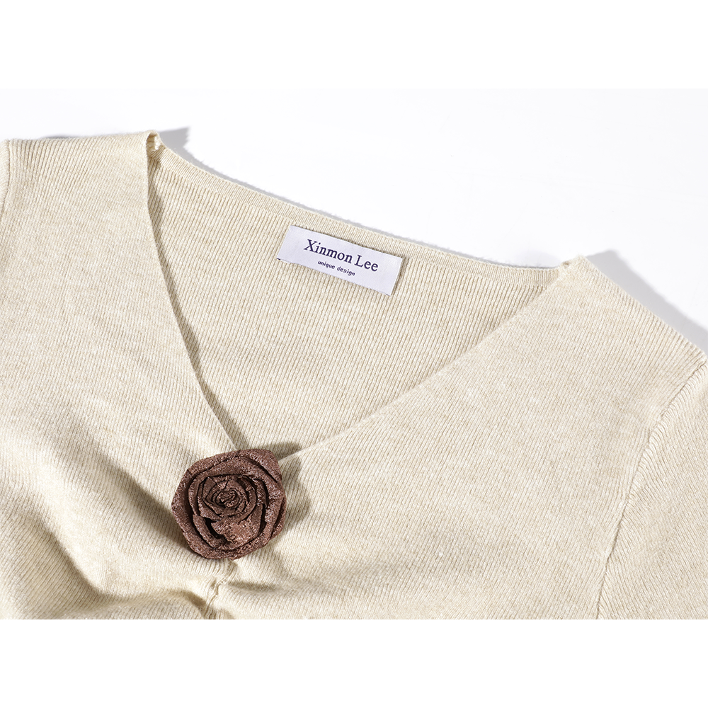 V-ringad blommig draperad långärmad topp 