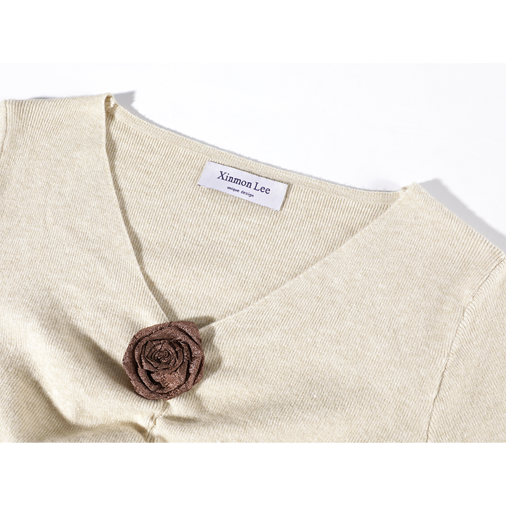 V-ringad blommig draperad långärmad topp 