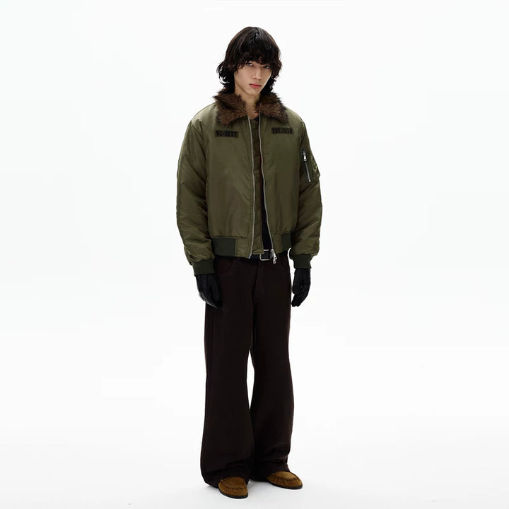 بنطلون واسع غير رسمي بتصميم رجعي 