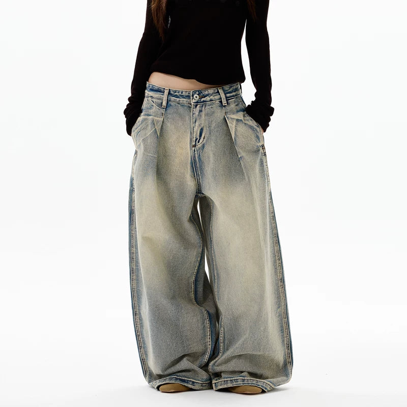 Wide-Leg Pleated Loose Fit Jeans