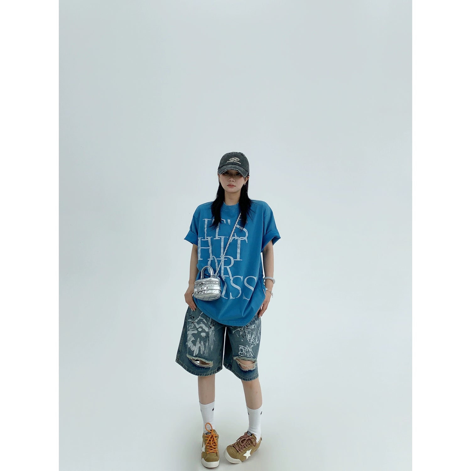 Gewaschene Kurzarmbluse mit Buchstabenprint 