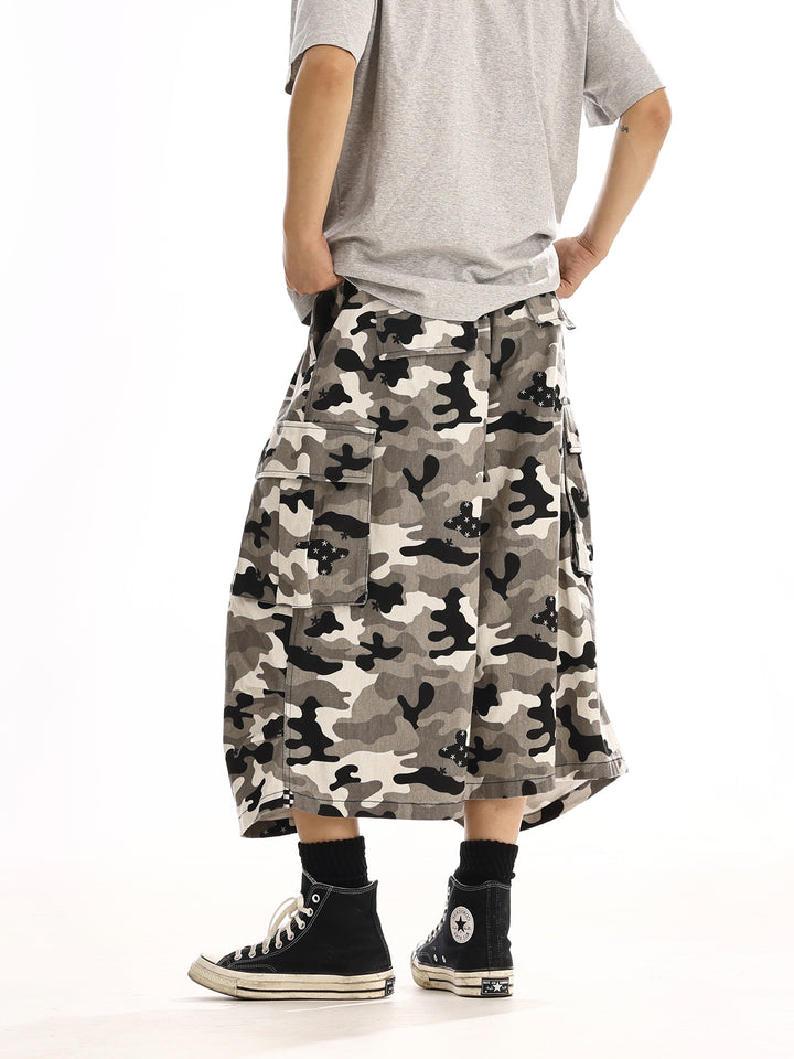 Camouflage Cargo Wide-Leg Cropped Pants