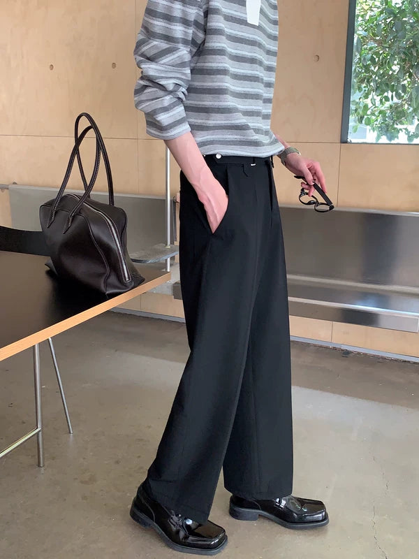 Minimalistische gerade Beinform mit Mittelnaht Hose 