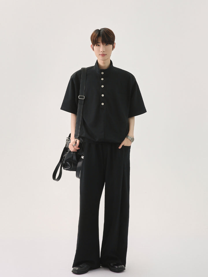 폴로 셔츠와 바지 캐주얼 수트 