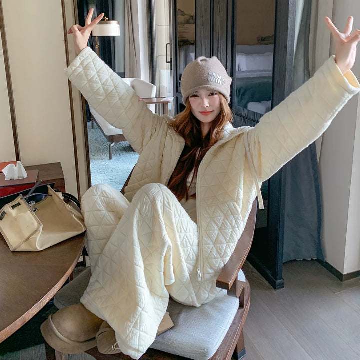 סט מעיל עם כובע ומכנסיים מרופדים 