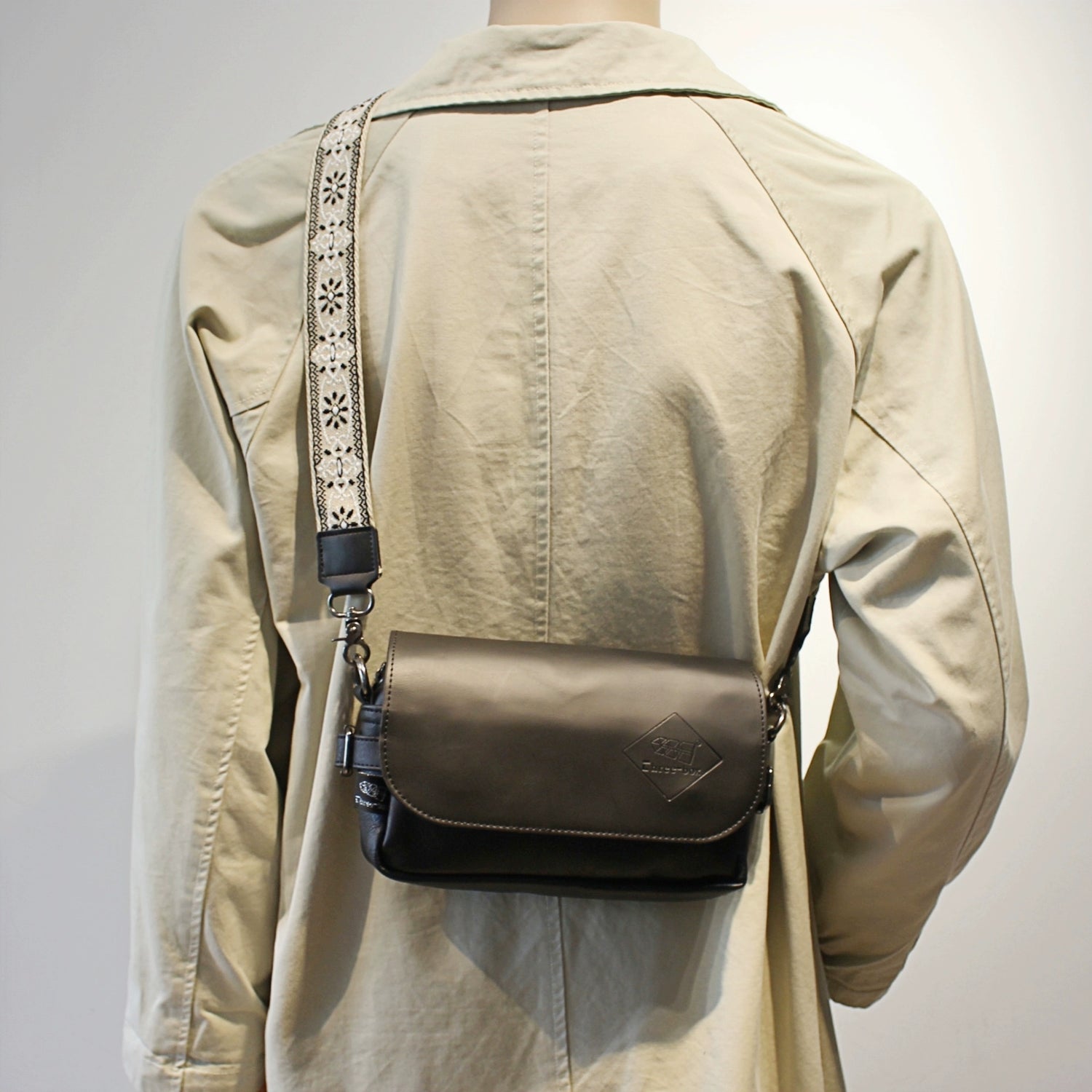 Shoulder Bag with Patterned Strap Crossbody