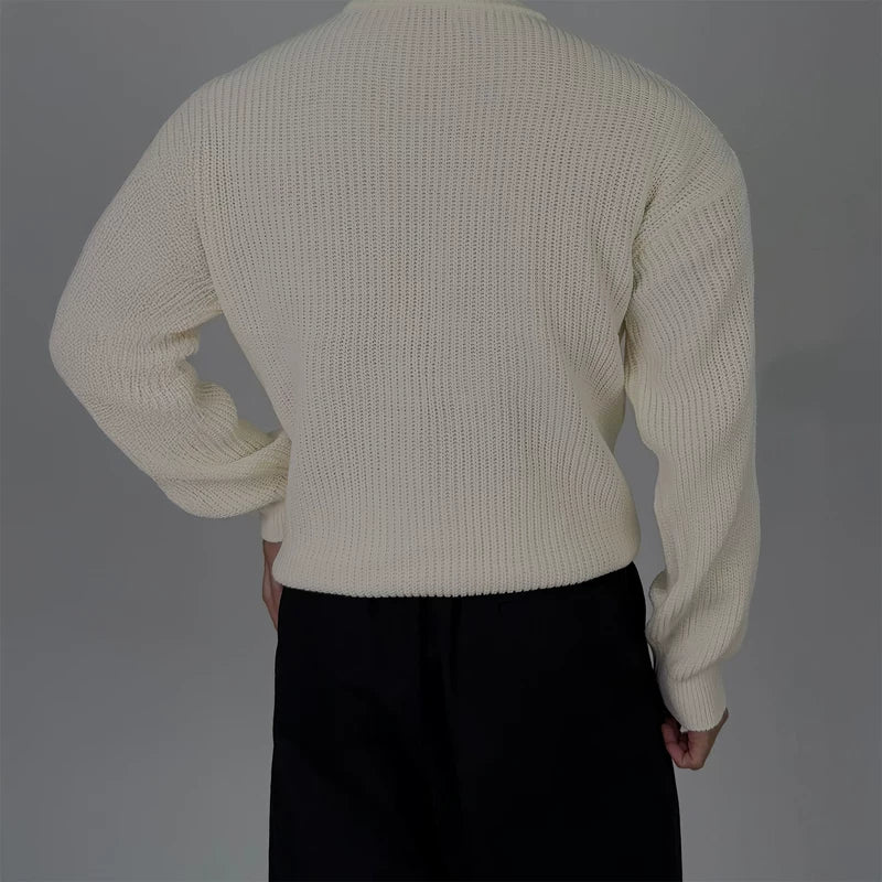 سويتر محبوك برقبة دائرية 