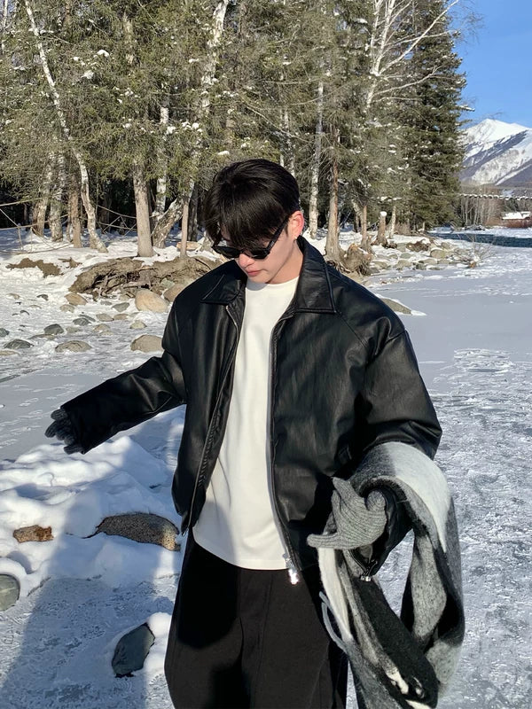 Минималистичная куртка на молнии из PU кожи 