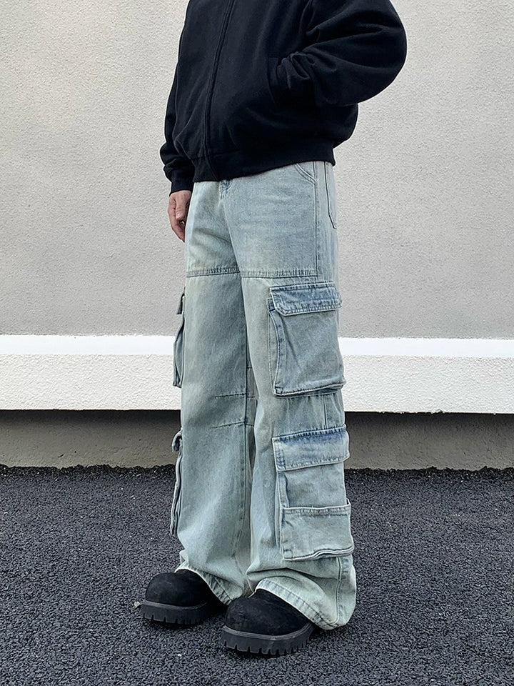Straight-leg Multi-Pocket Cargo Jeans