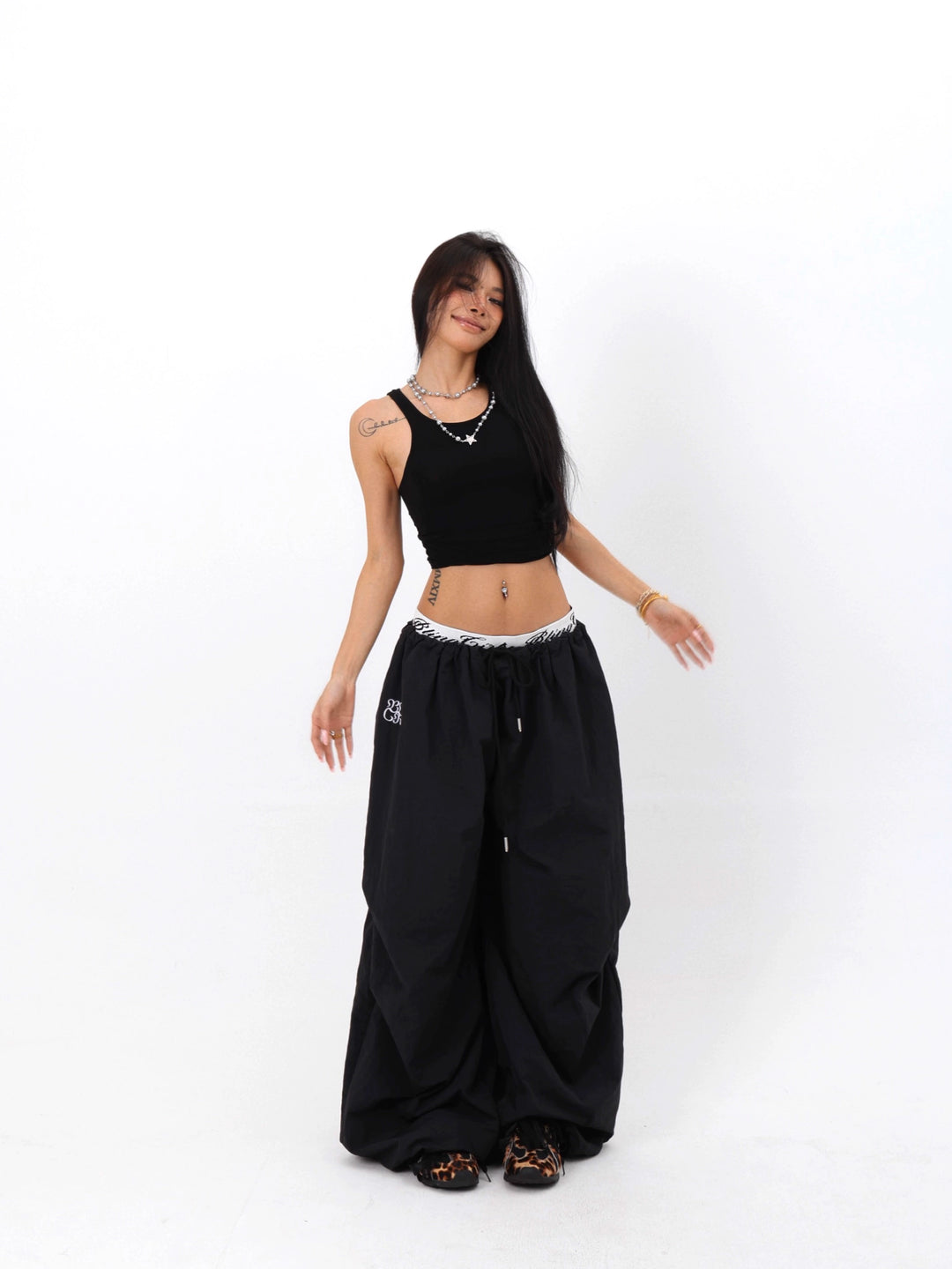 Loose Pleated Wide-Leg Paratrooper Pants