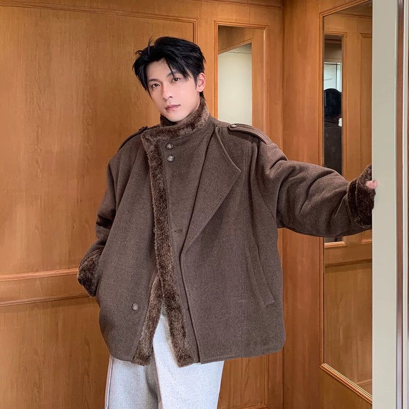 جاكيت صوف مزين بفرو صناعي شتوي 