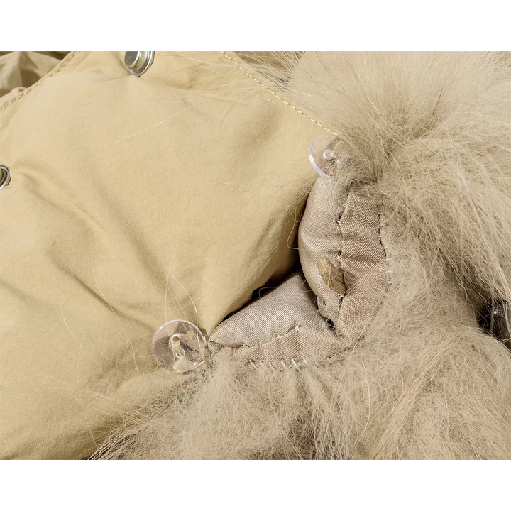 מעיל פוך עם כובע חורפי ומעוטרת פרווה 