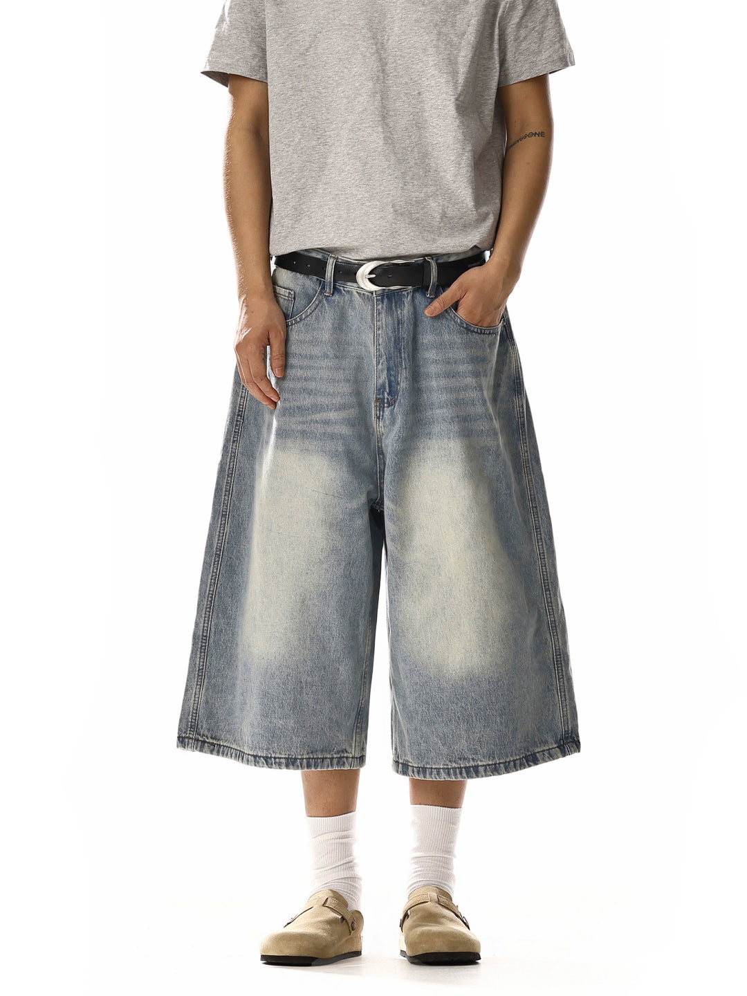 Pantalones de mezclilla casuales de pierna ancha hasta la rodilla 