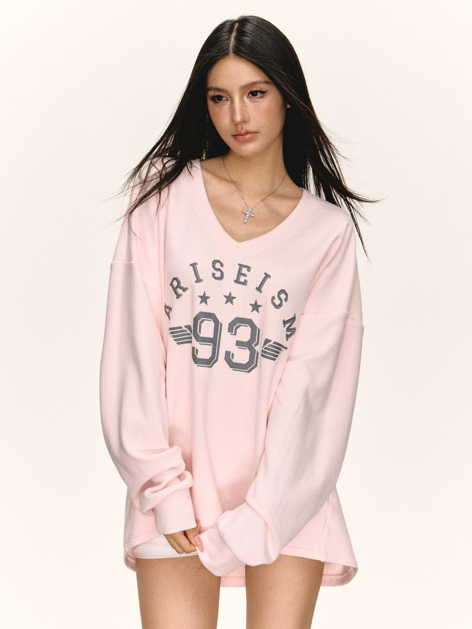 T-shirt à manches longues en V graphique 