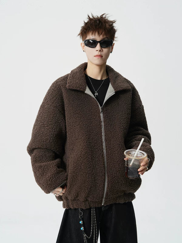 جاكيت بقلنسوة من صوف الحملان مع سحاب 