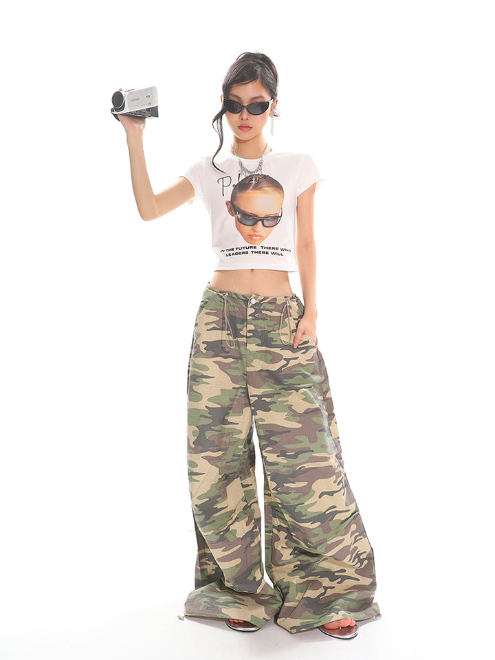 Camiseta Slim Crop com Estampa de Retrato Retrô 