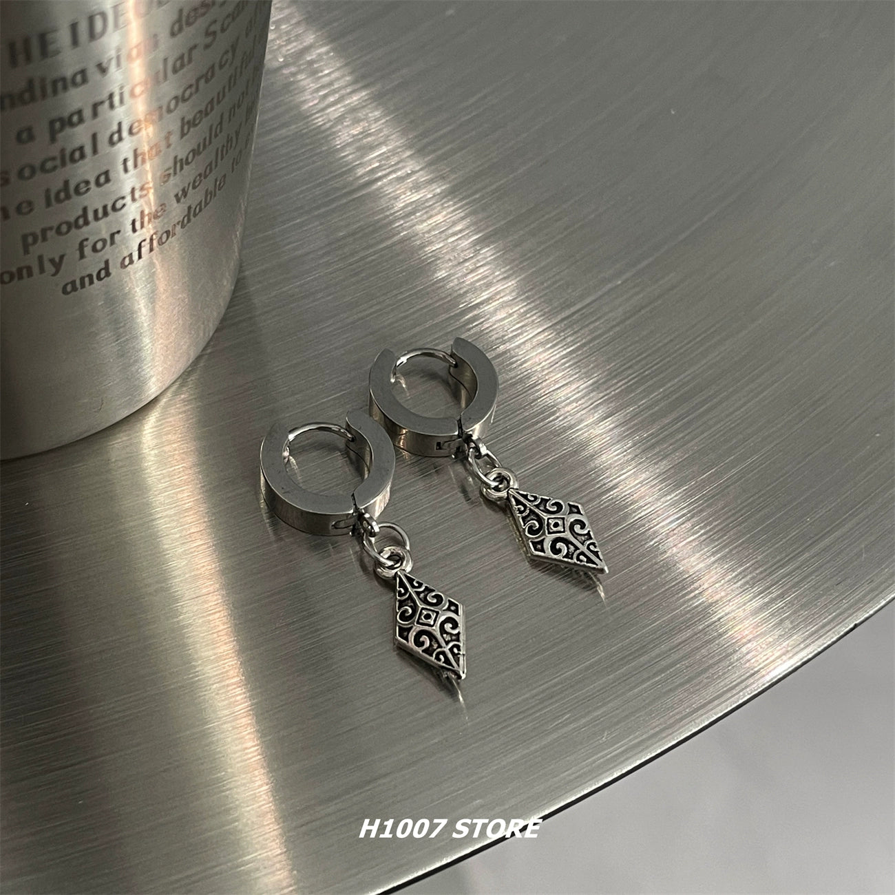 undefined,5865797718131