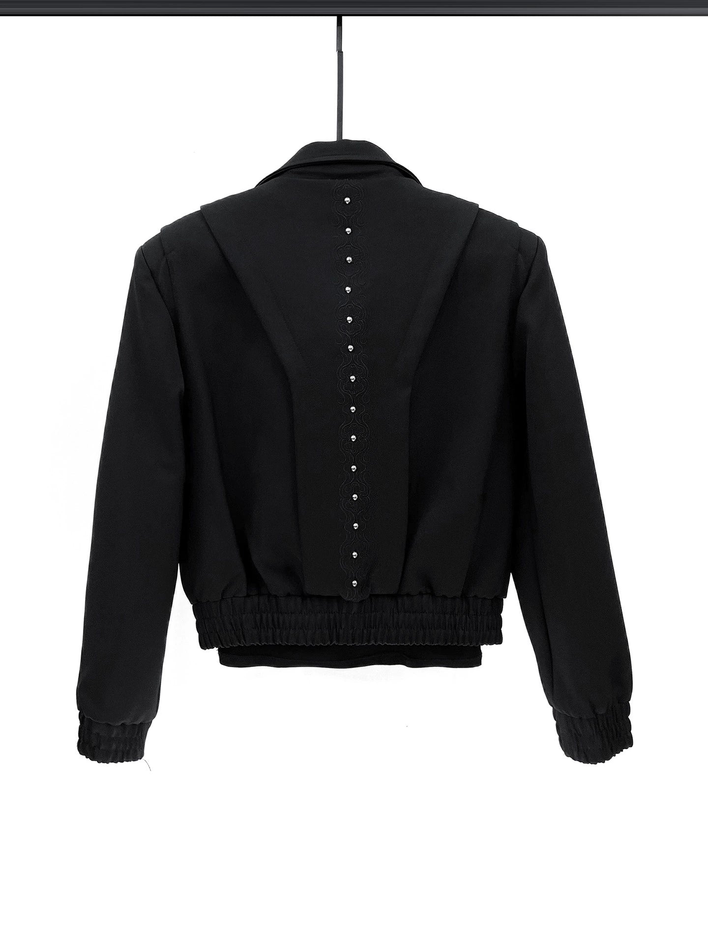 Çivili Nakış Fermuarlı Yaka Kısa Ceket 