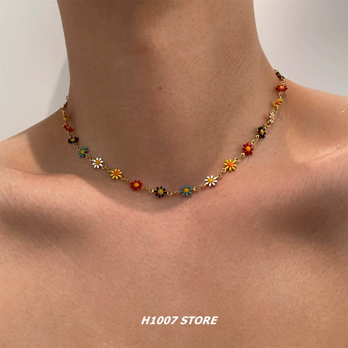 Daisy Patchwork Clavicle Necklace