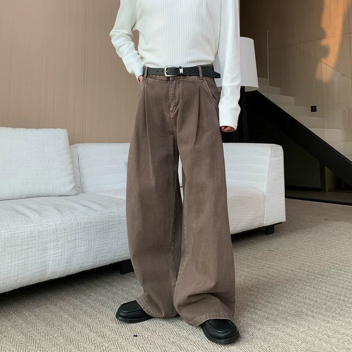 Spodnie dżinsowe w szerokim kroju z plisami i luźnym fasonem 