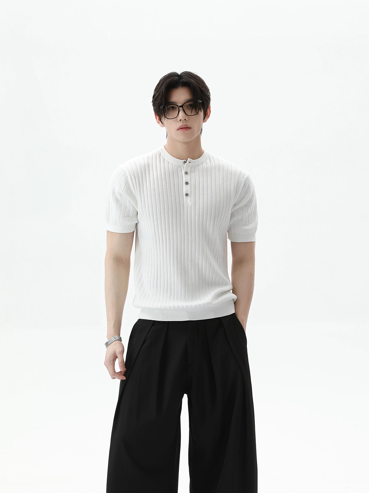 بلوزة قصيرة الأكمام من نوع هينلي محبوكة مخططة 