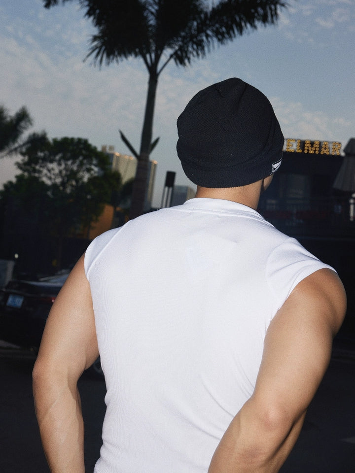 Slim Fit Sleeveless Round Neck Vest