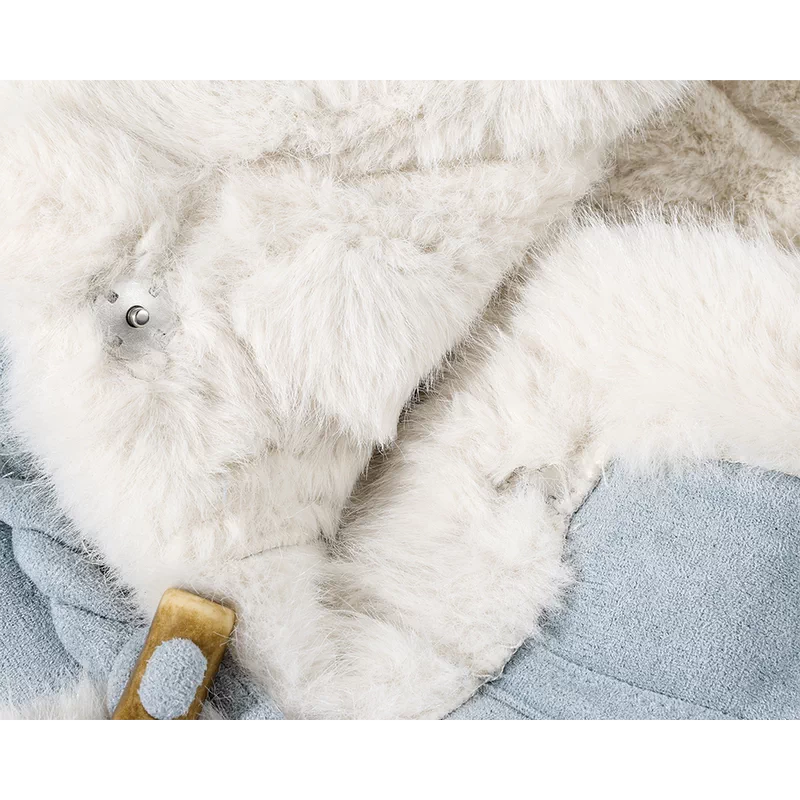 Abrigo de ante forrado de borreguillo con cierre de toggle y solapa 