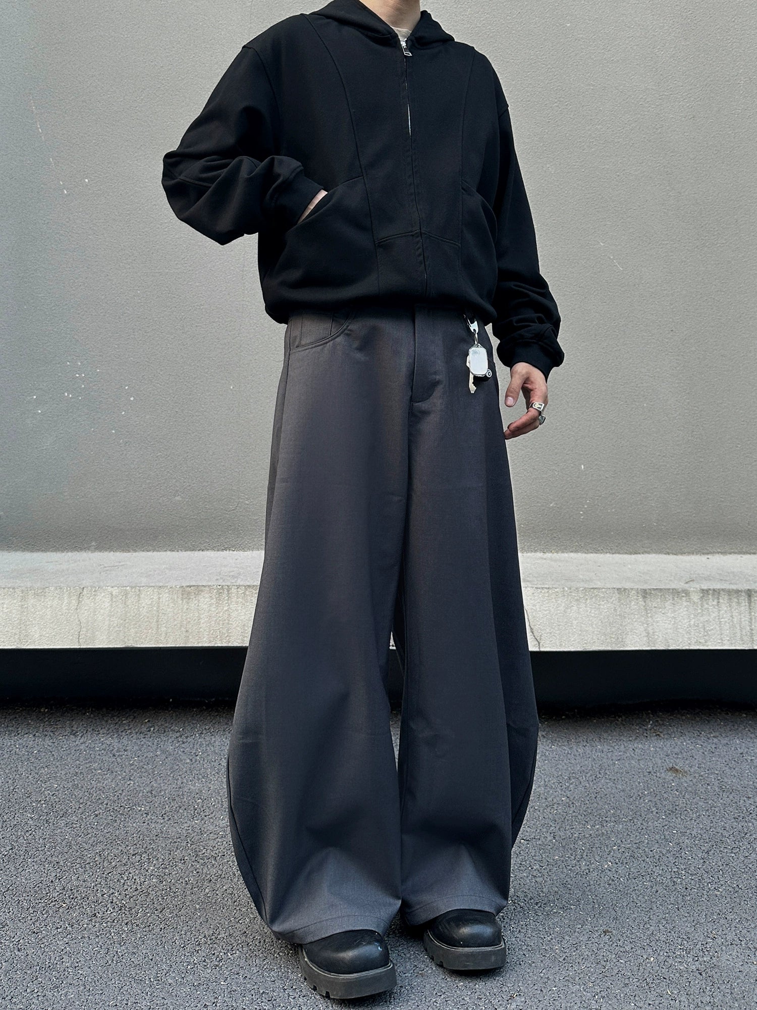 بنطال طويل غير رسمي واسع الساق 