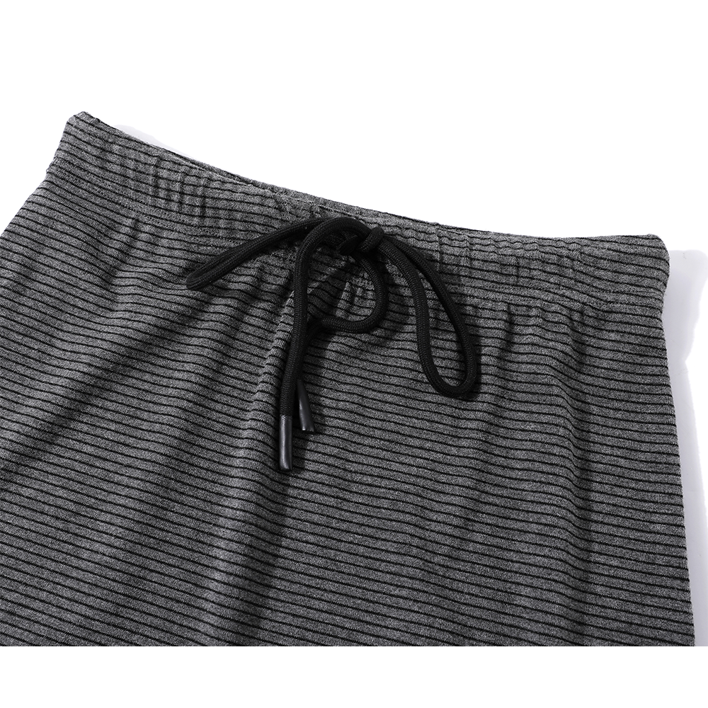 Gonna a righe alta in vita lavorata a maglia retro 