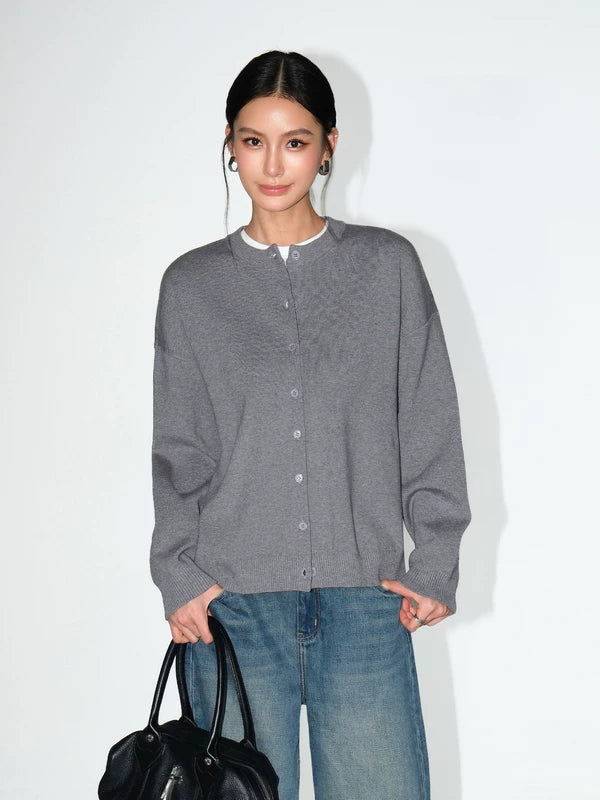 Cárdigan de punto con botones en la parte delantera y cuello redondo 