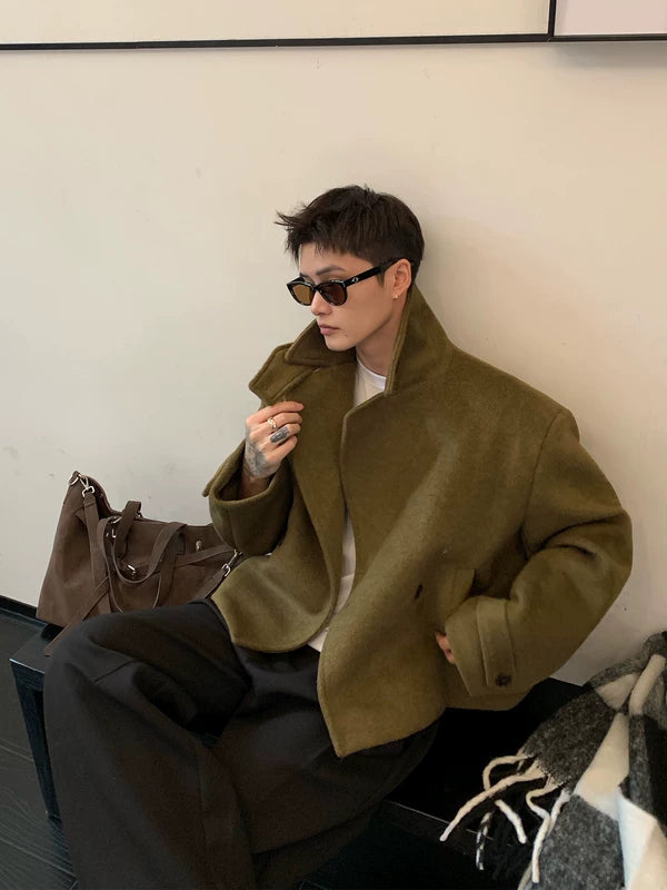 Übergroße Wollkurzjacke mit Revers 