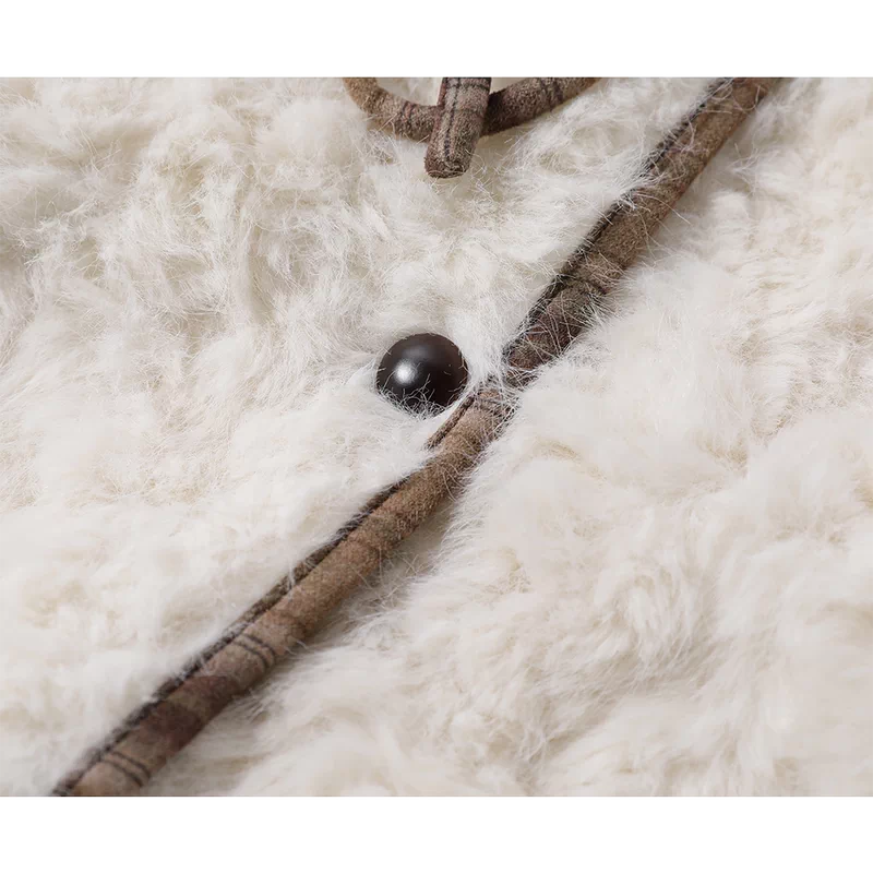 Veste à taille avec lien en fausse fourrure à carreaux 