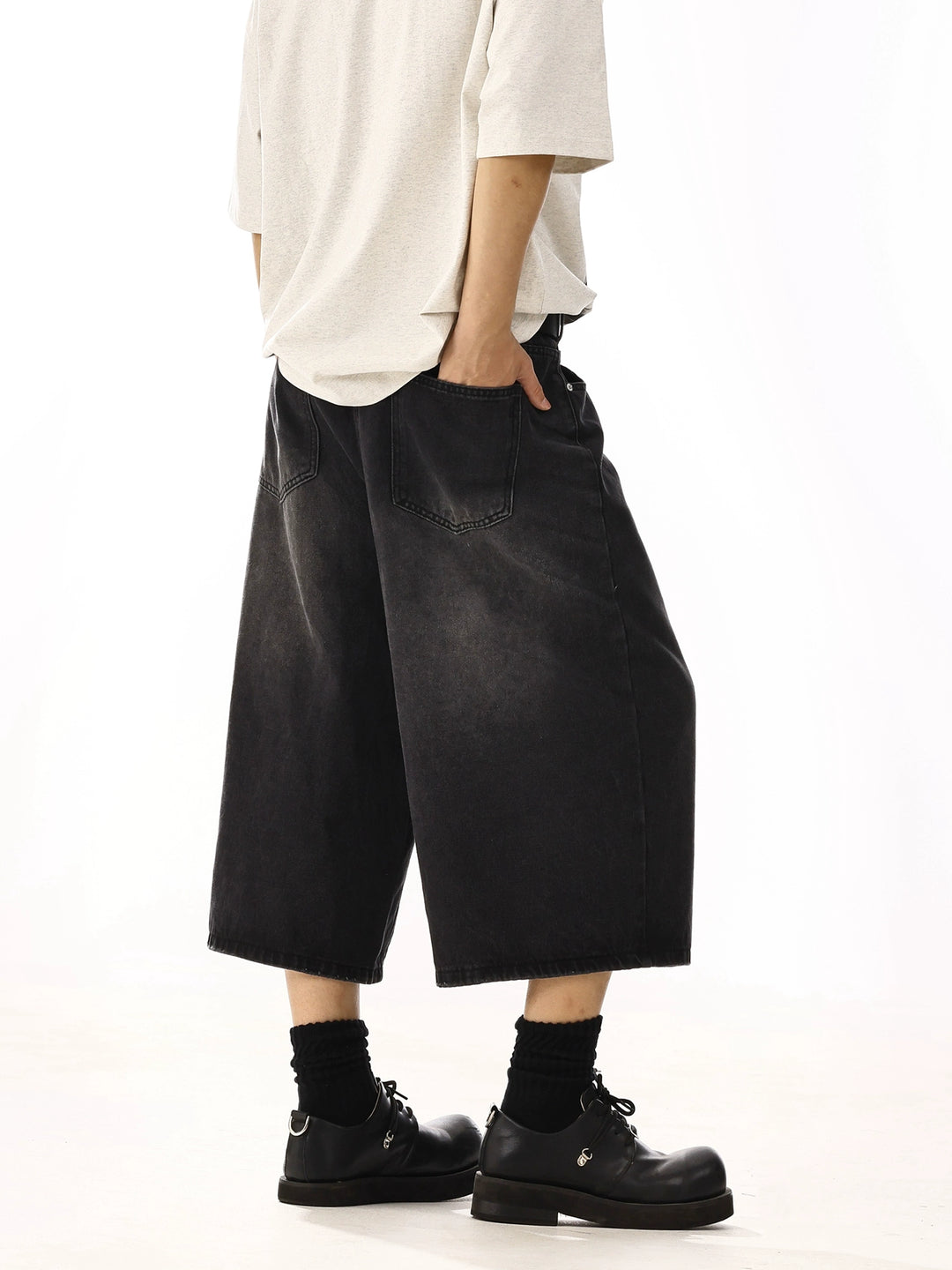 Distressed Wide-Leg Cropped Denim Pants