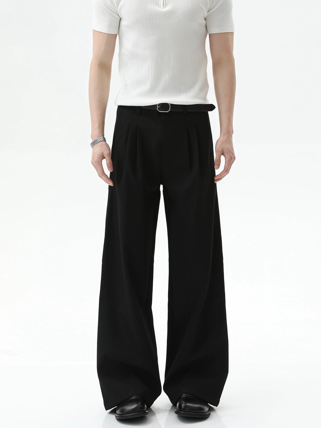 Wide-Leg Split Hem Pleated Pants