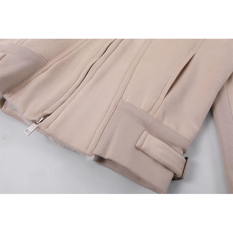 ז'קט עור עם קצה פרווה סינתטית 